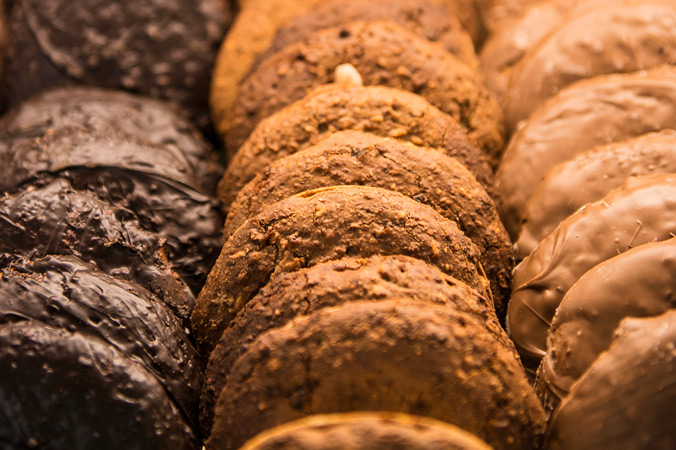 Lebkuchen in der Verkaufsvitrine – nur drei von vielen Sorten