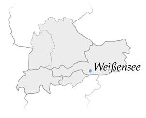 Eine Karte der Alpenländer mit Position des Weißensees