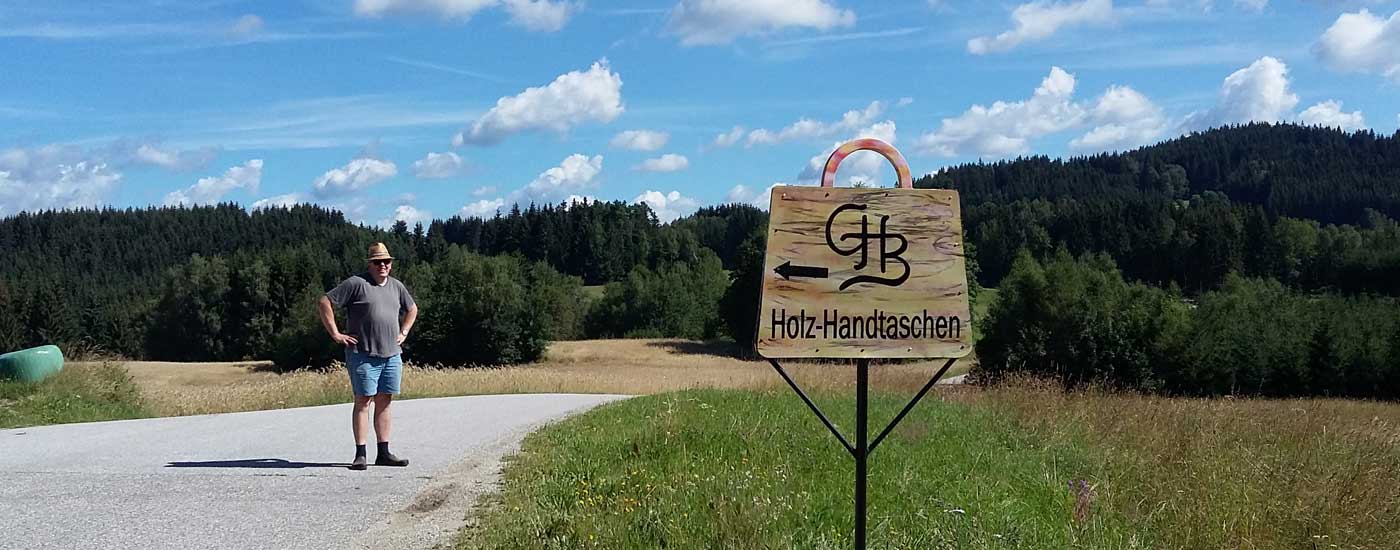 Gerhard Hackl tischlert Handtaschen aus Holz Handtaschen aus Holz - Taschentischler Gerhard Hackl